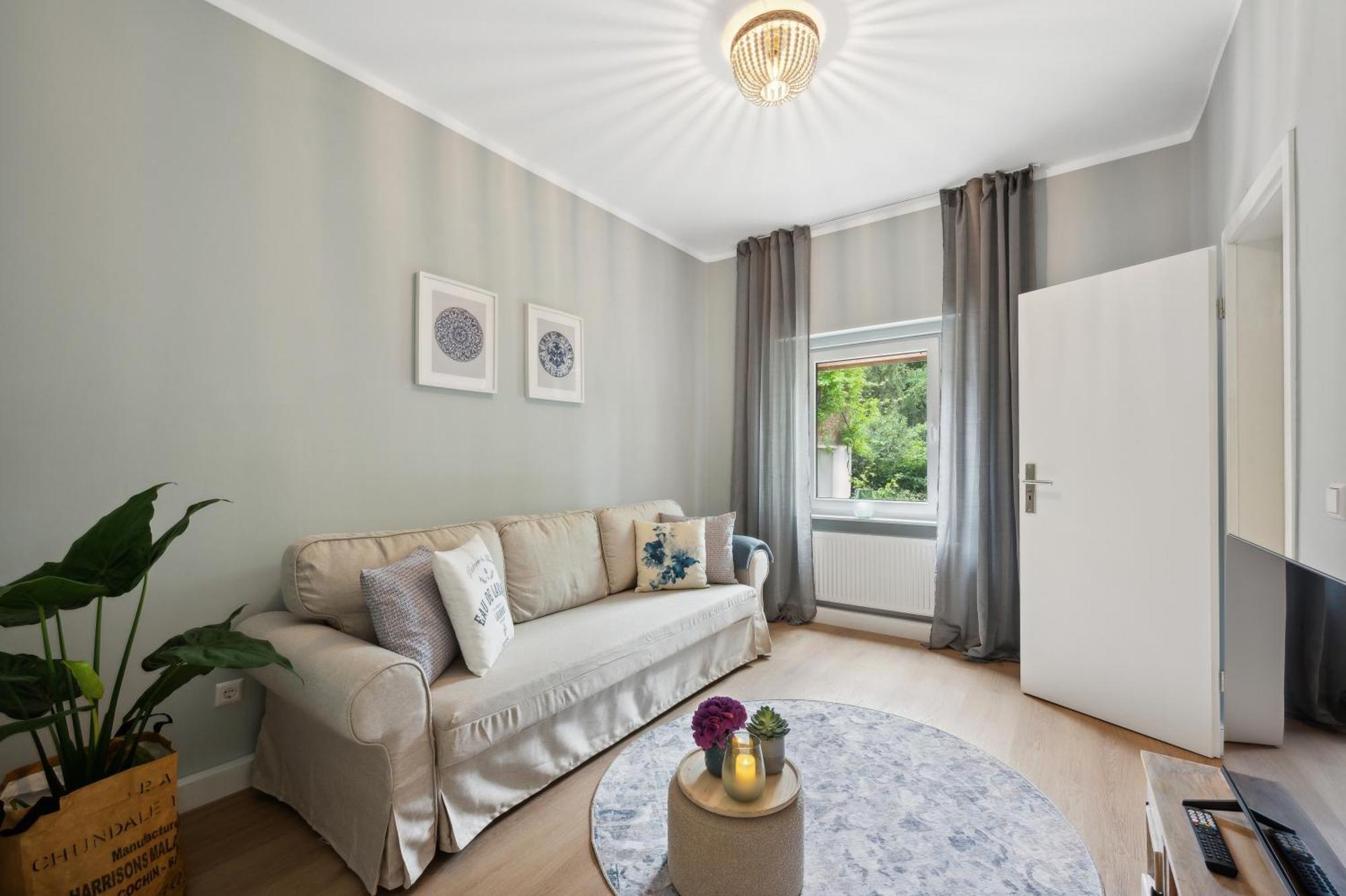 Altstadt Apartment Am Wasser Mit Parkplatz Und Riesigem Garten Бад Кройцнах Екстериор снимка