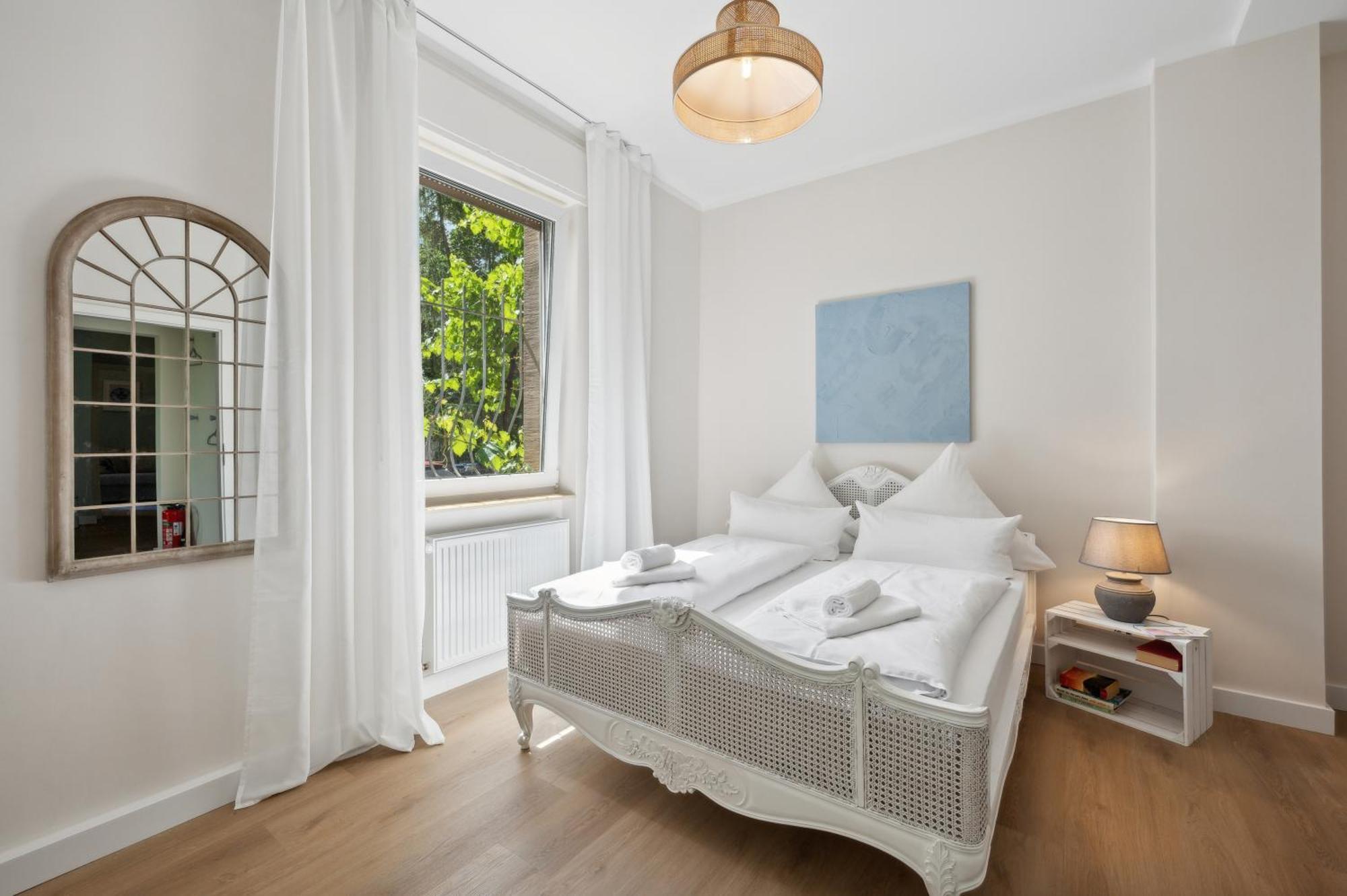 Altstadt Apartment Am Wasser Mit Parkplatz Und Riesigem Garten Бад Кройцнах Екстериор снимка