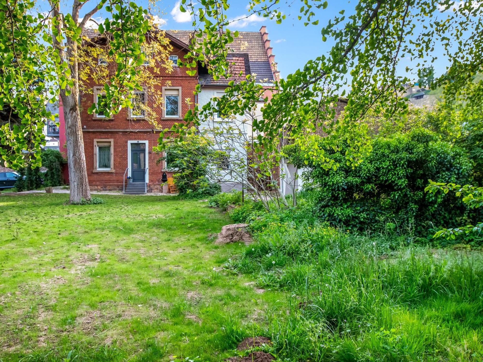 Altstadt Apartment Am Wasser Mit Parkplatz Und Riesigem Garten Бад Кройцнах Екстериор снимка